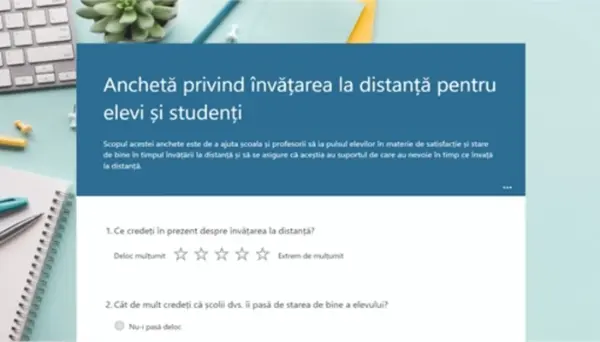 Anchetă privind învățarea la distanță pentru elevi și studenți blue modern simple
